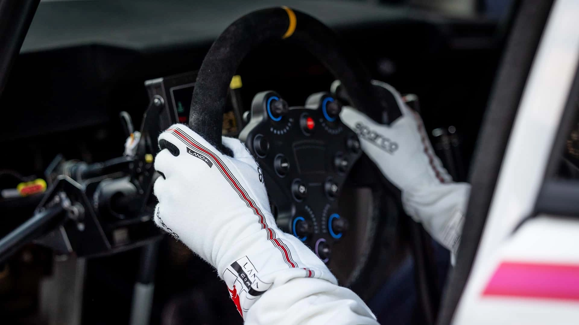 Nuova lancia y rally2 hf integrale (3)